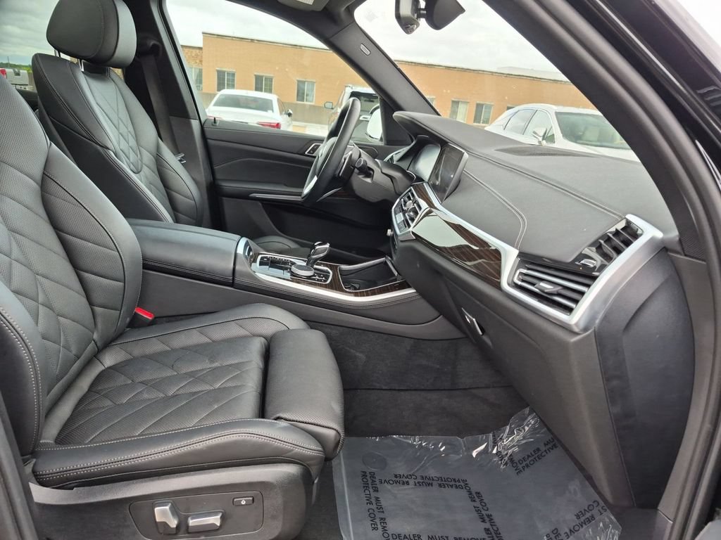 Used 2023 BMW X5 xDrive40i w/ Premium Package AWD/4WD image 21