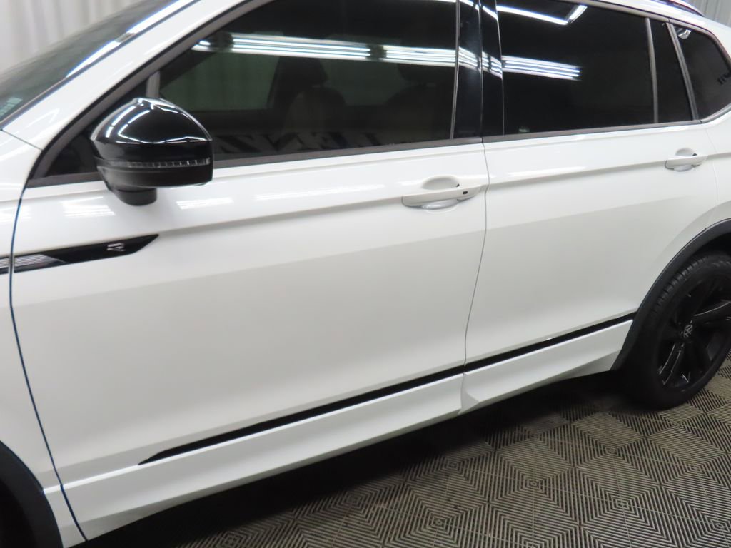 Used 2023 Volkswagen Tiguan SE R-Line image 42