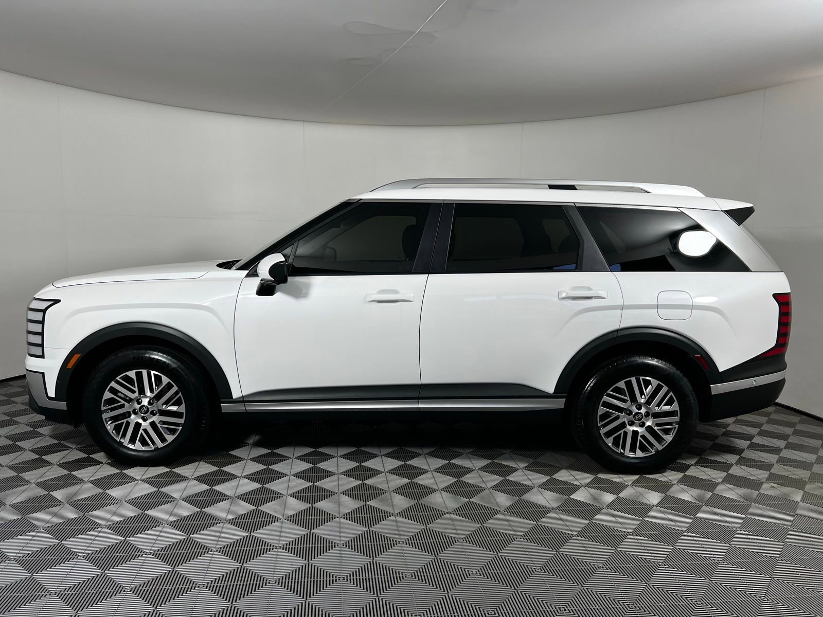 Used 2026 Hyundai Palisade SEL FWD image 8