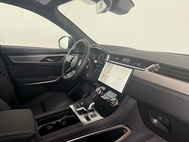 Certified 2025 Jaguar F-PACE R-Dynamic S image 36