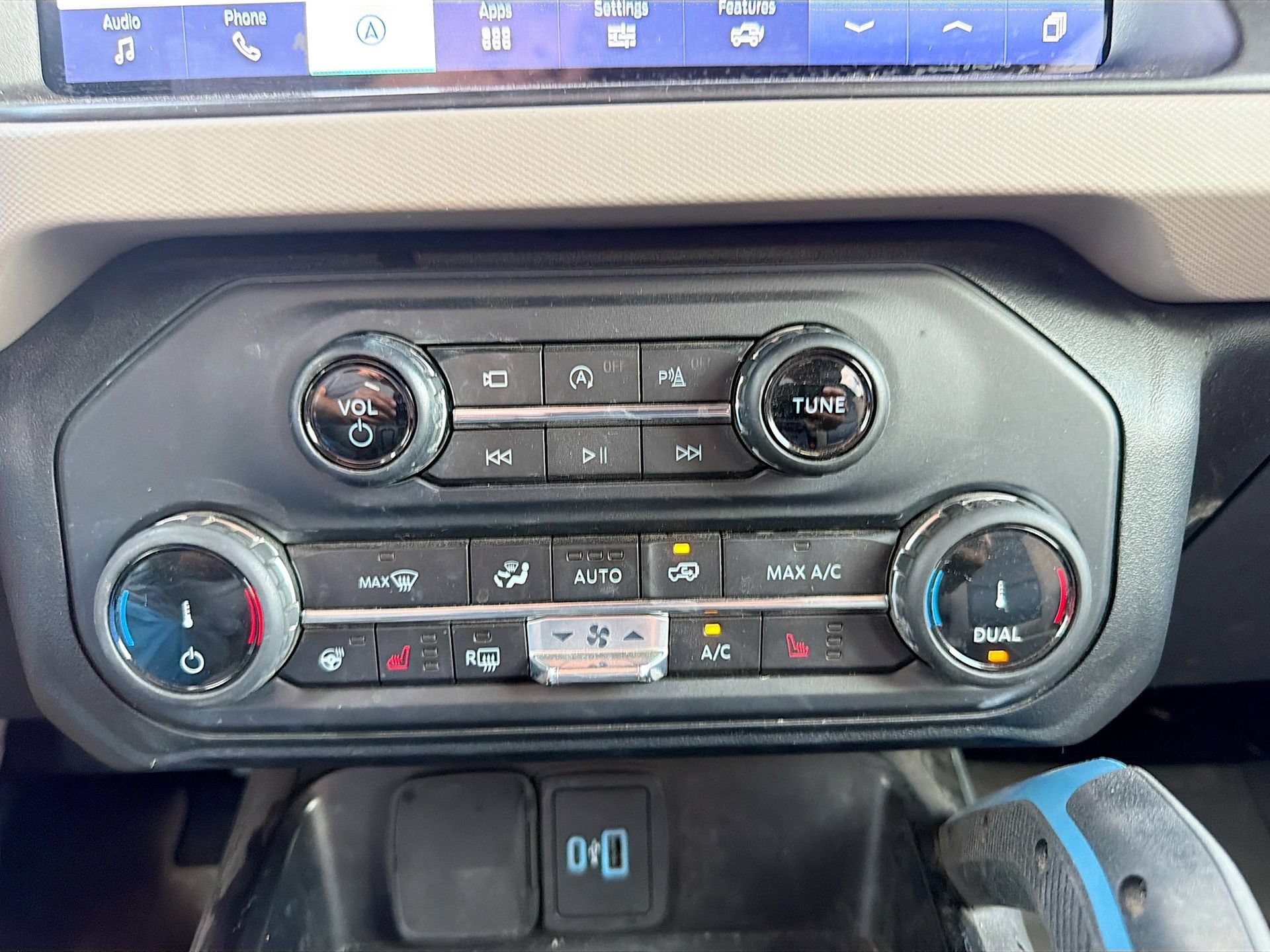 Certified 2022 Ford Bronco Wildtrak AWD/4WD image 21