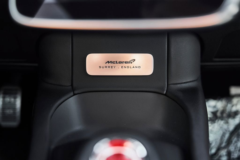 Used 2024 McLaren Artura RWD image 45