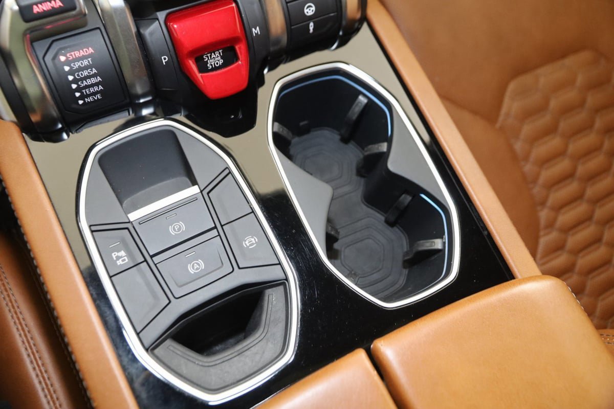 Used 2019 Lamborghini Urus image 49