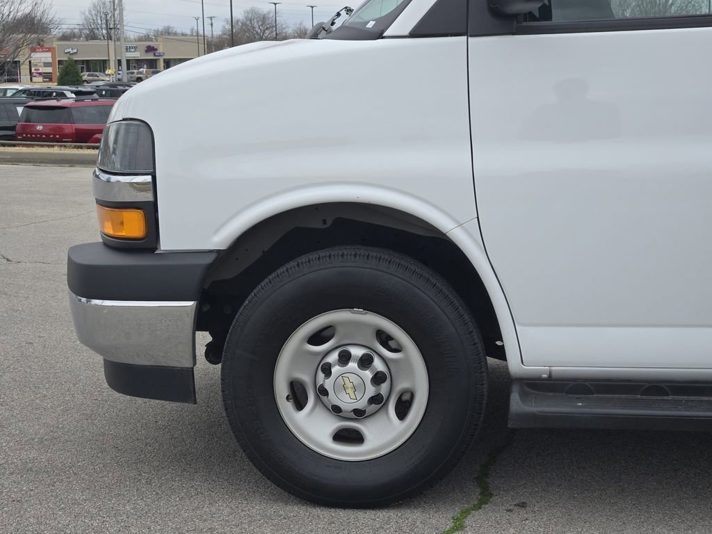 Used 2023 Chevrolet Express 3500 LT w/ LT Preferred Equipment Group image 5