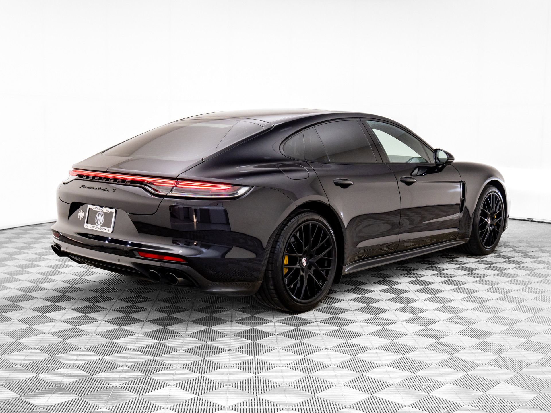 Used 2022 Porsche Panamera Turbo S image 8