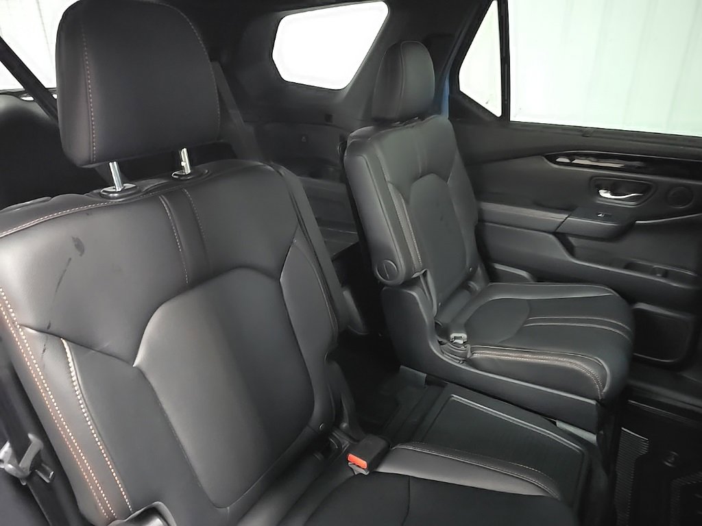 Used 2023 Honda Pilot TrailSport image 17