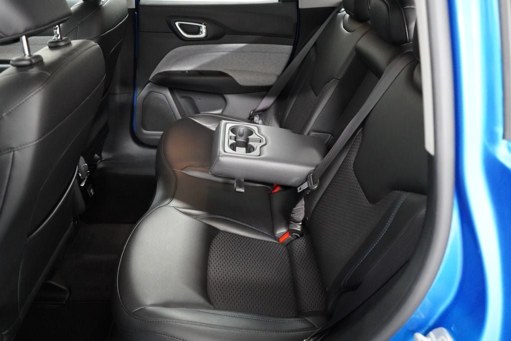 Used 2022 Jeep Compass Latitude AWD/4WD image 18