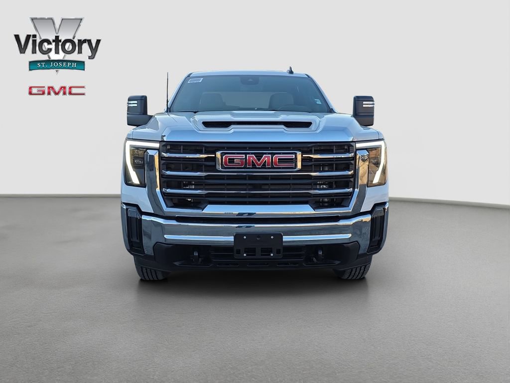 New 2026 GMC Sierra 2500 SLE AWD/4WD image 2