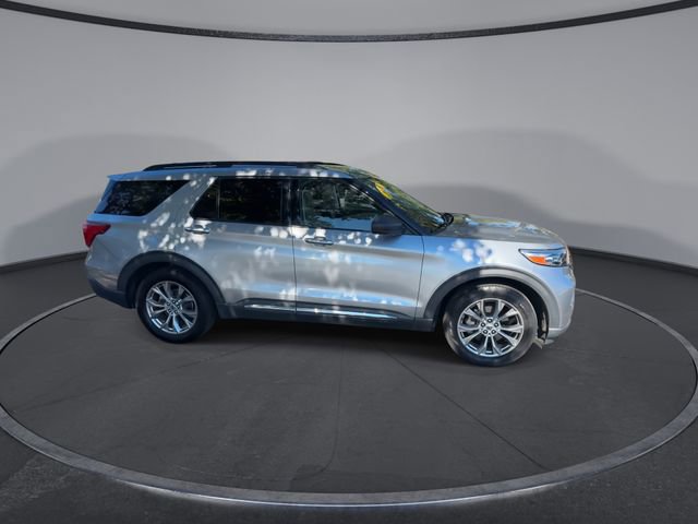 Used 2021 Ford Explorer XLT w/ Equipment Group 202A image 18
