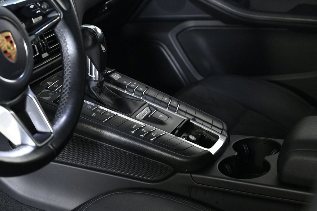 Certified 2019 Porsche Macan image 21