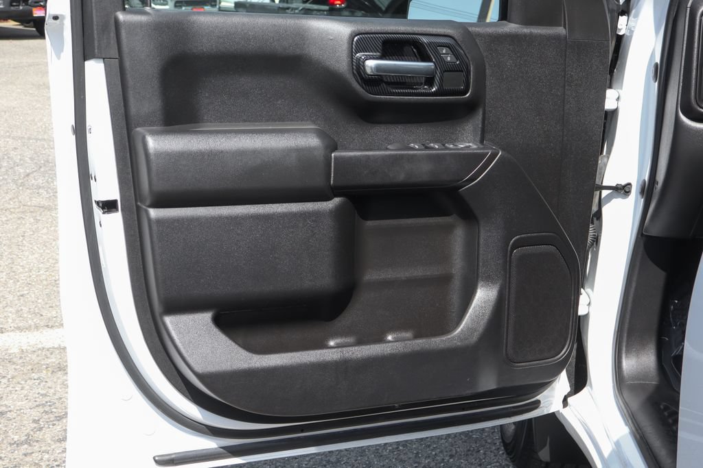 Used 2023 Chevrolet Silverado 1500 Custom w/ LPO, Dark Essentials Package RWD image 18