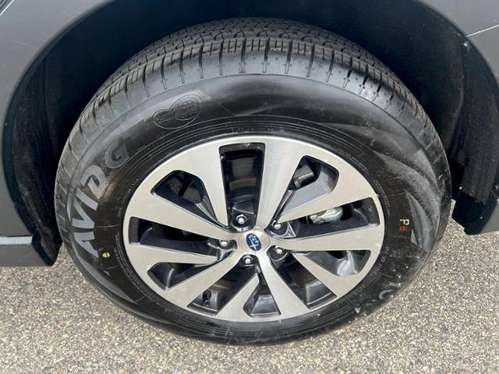 Certified 2025 Subaru Outback Premium AWD/4WD image 9