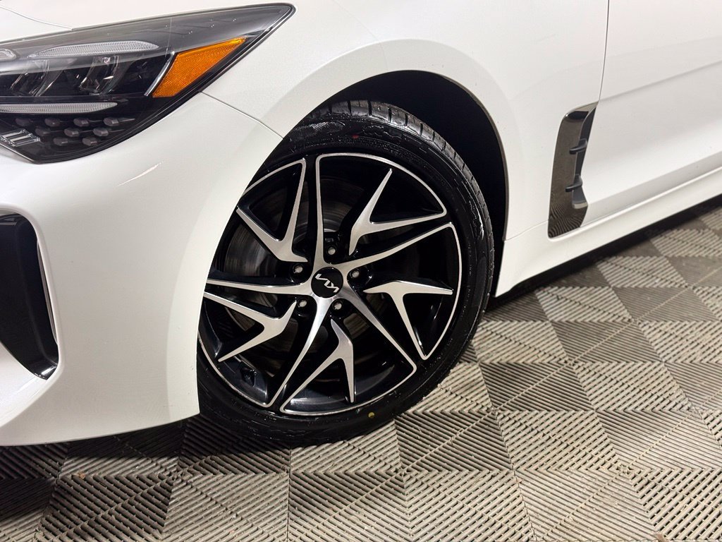 Used 2023 Kia Stinger GT-Line AWD/4WD image 2