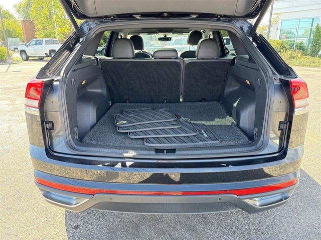 Used 2021 Volkswagen Atlas Cross Sport SE w/ Panoramic Sunroof Package image 23