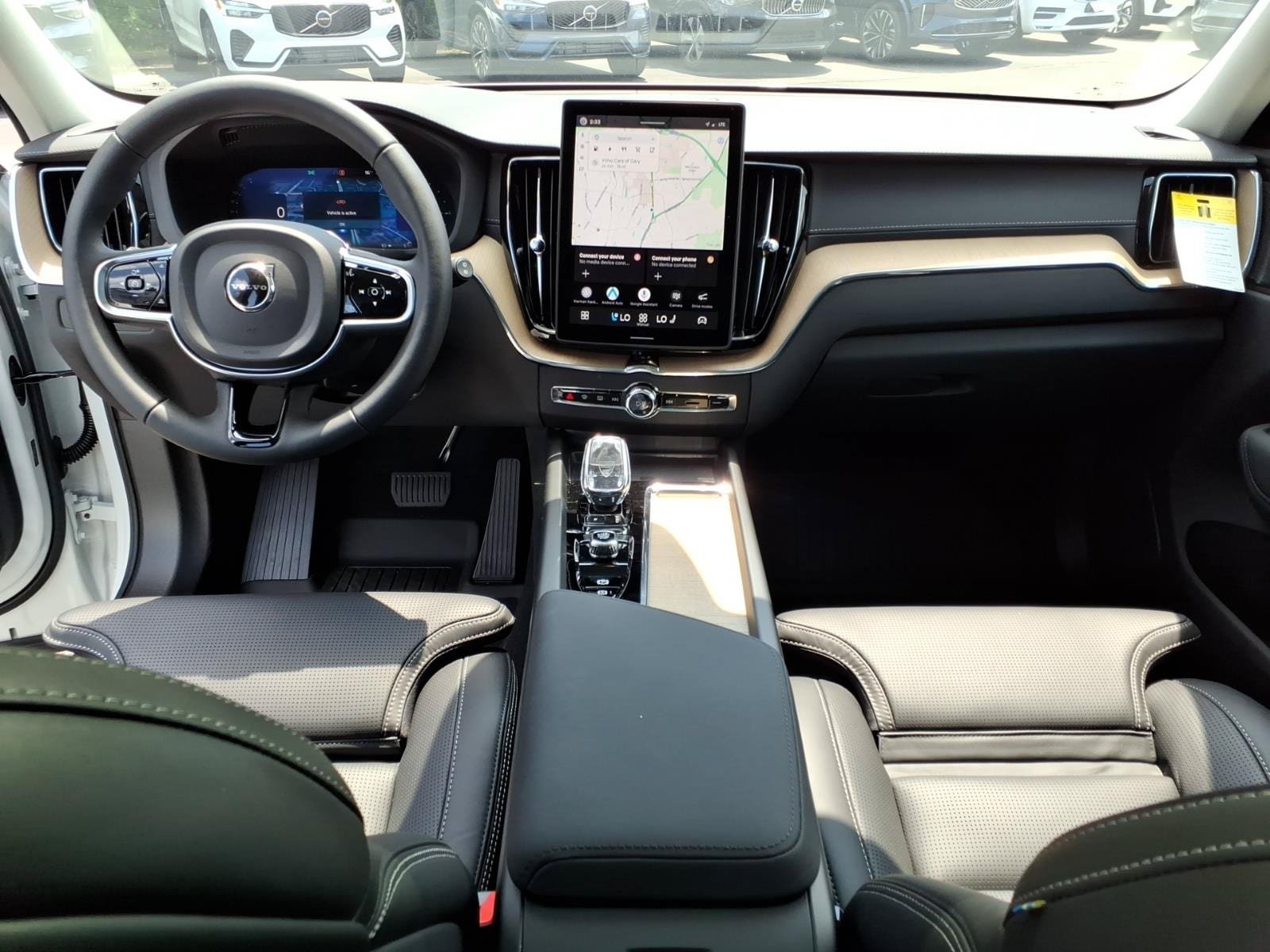 New 2026 Volvo XC60 T8 Plus w/ Climate Package PRO AWD/4WD image 8