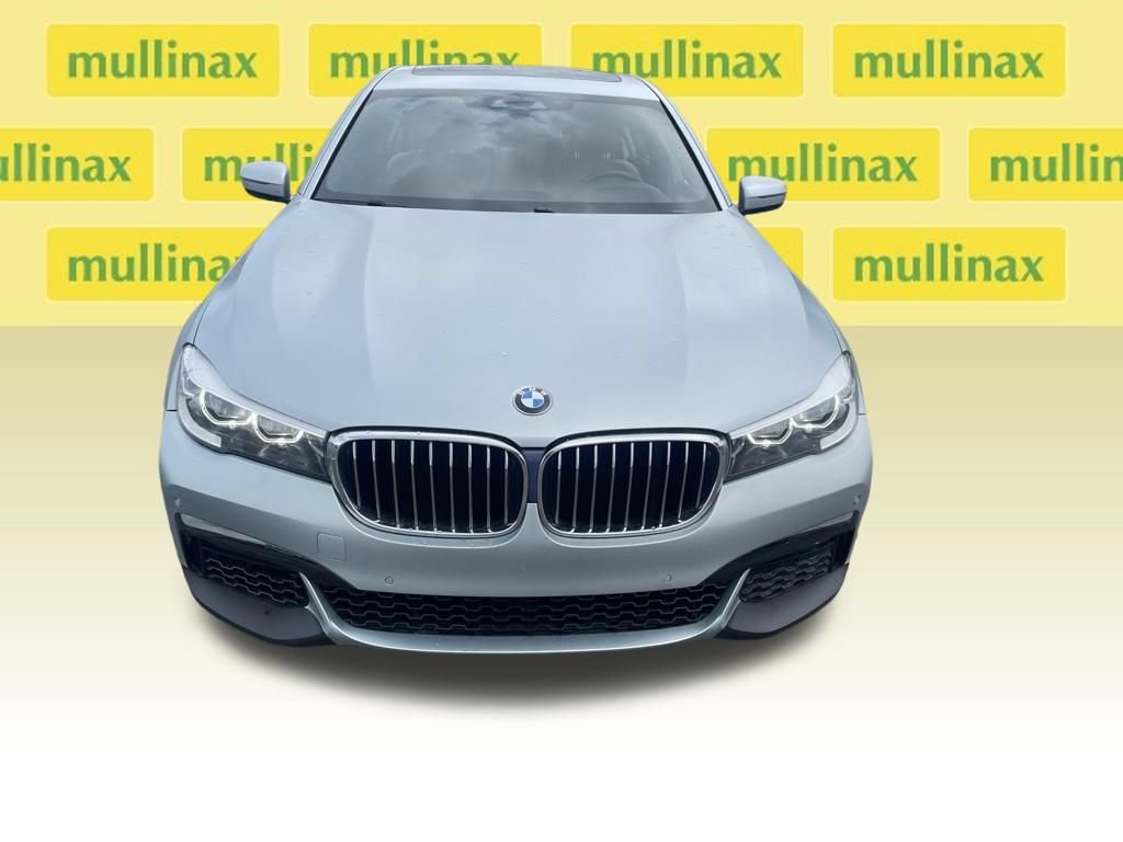 Used 2018 BMW 740i xDrive AWD/4WD image 2