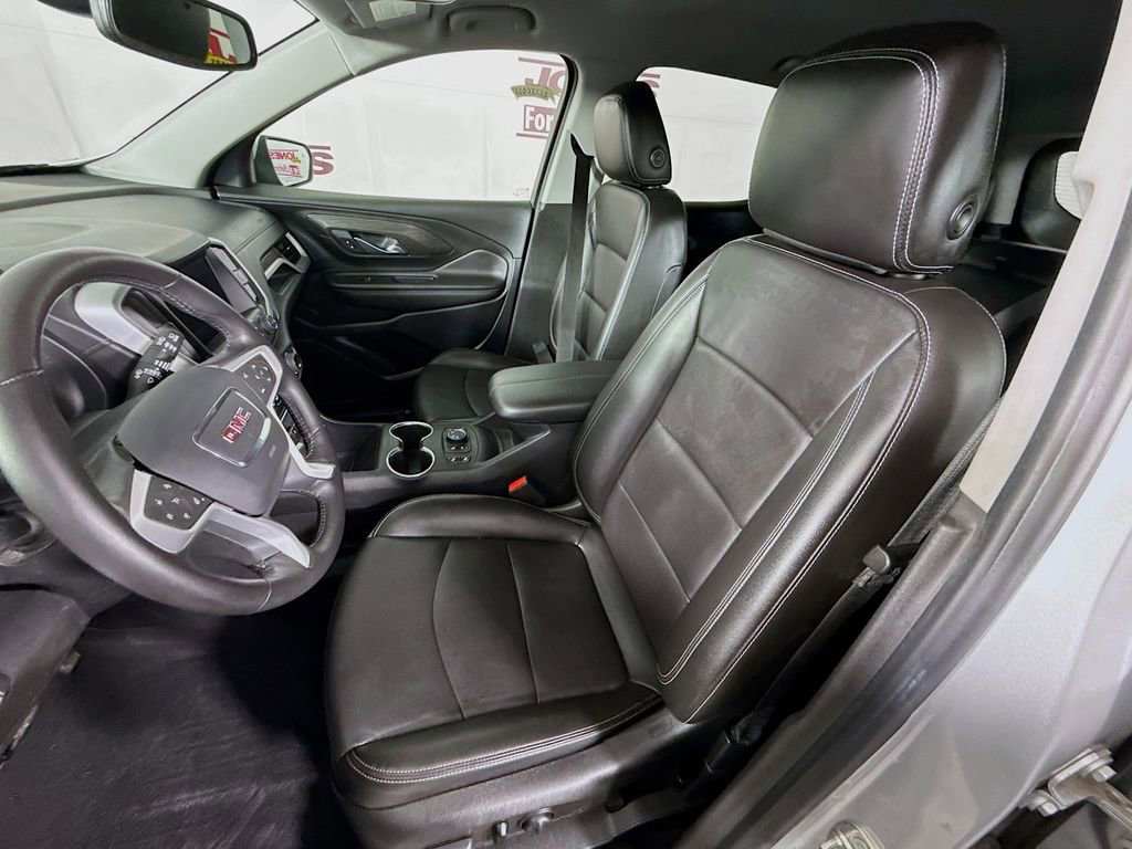 Used 2022 GMC Terrain SLT image 24