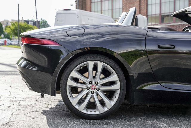 Used 2015 Jaguar F-TYPE S RWD image 10