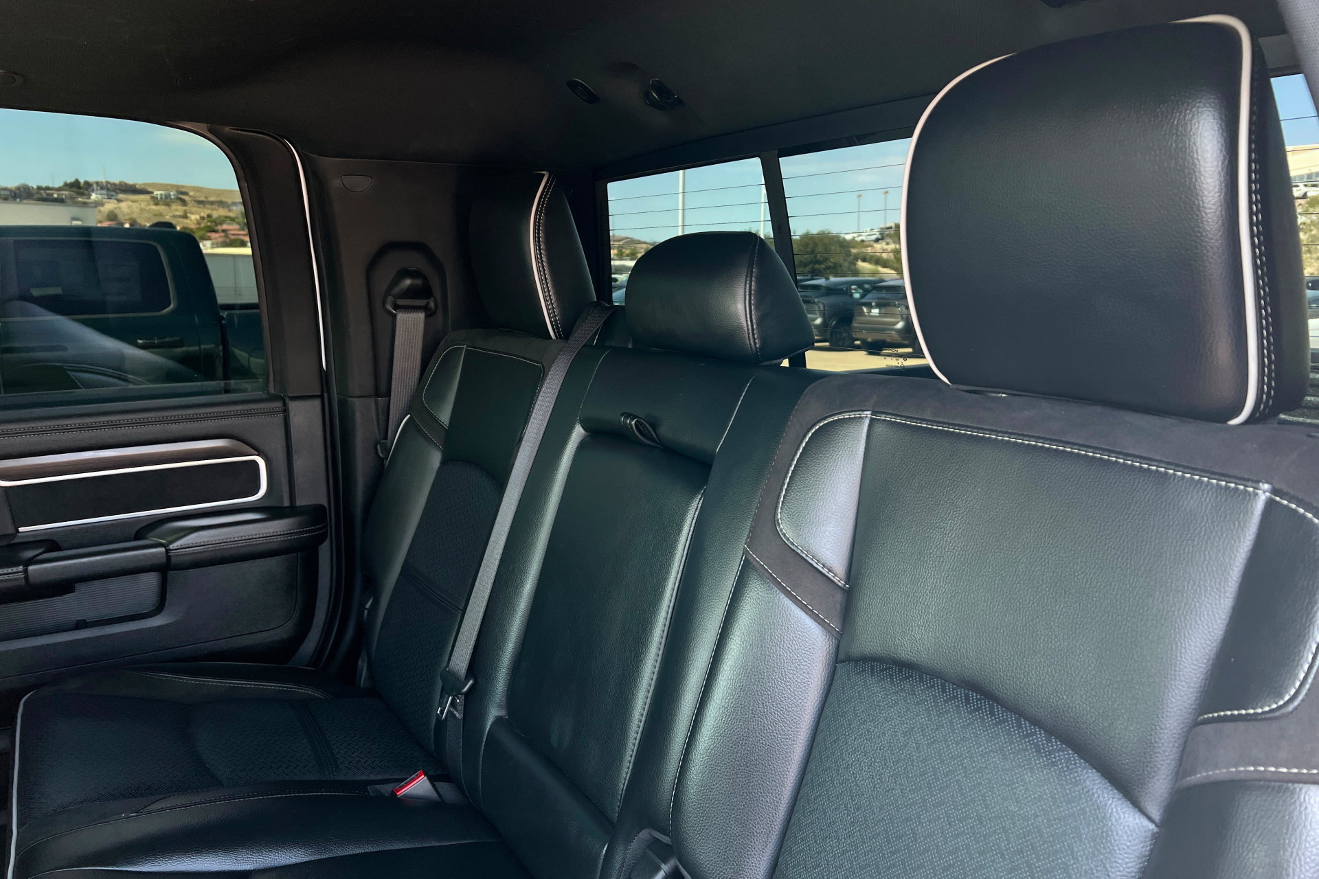 Used 2025 RAM 3500 Laramie AWD/4WD image 20