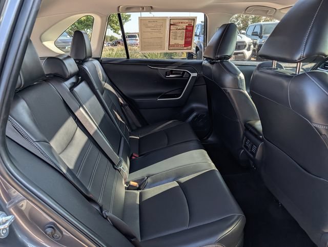 Used 2020 Toyota RAV4 Limited w/ Limited Grade Weather Package AWD/4WD image 31