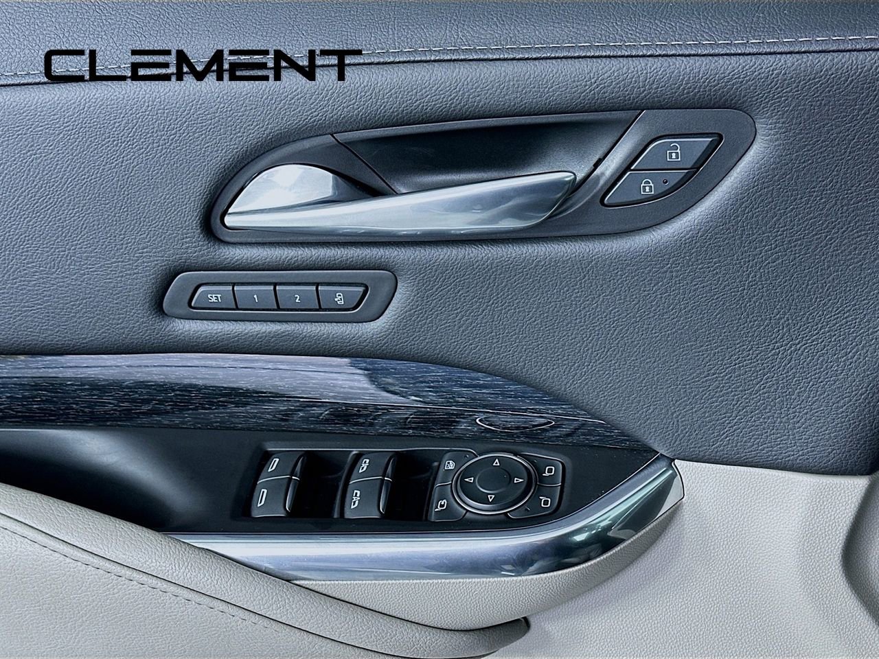 Used 2022 Cadillac XT4 Premium Luxury w/ Safety Alert Package image 27