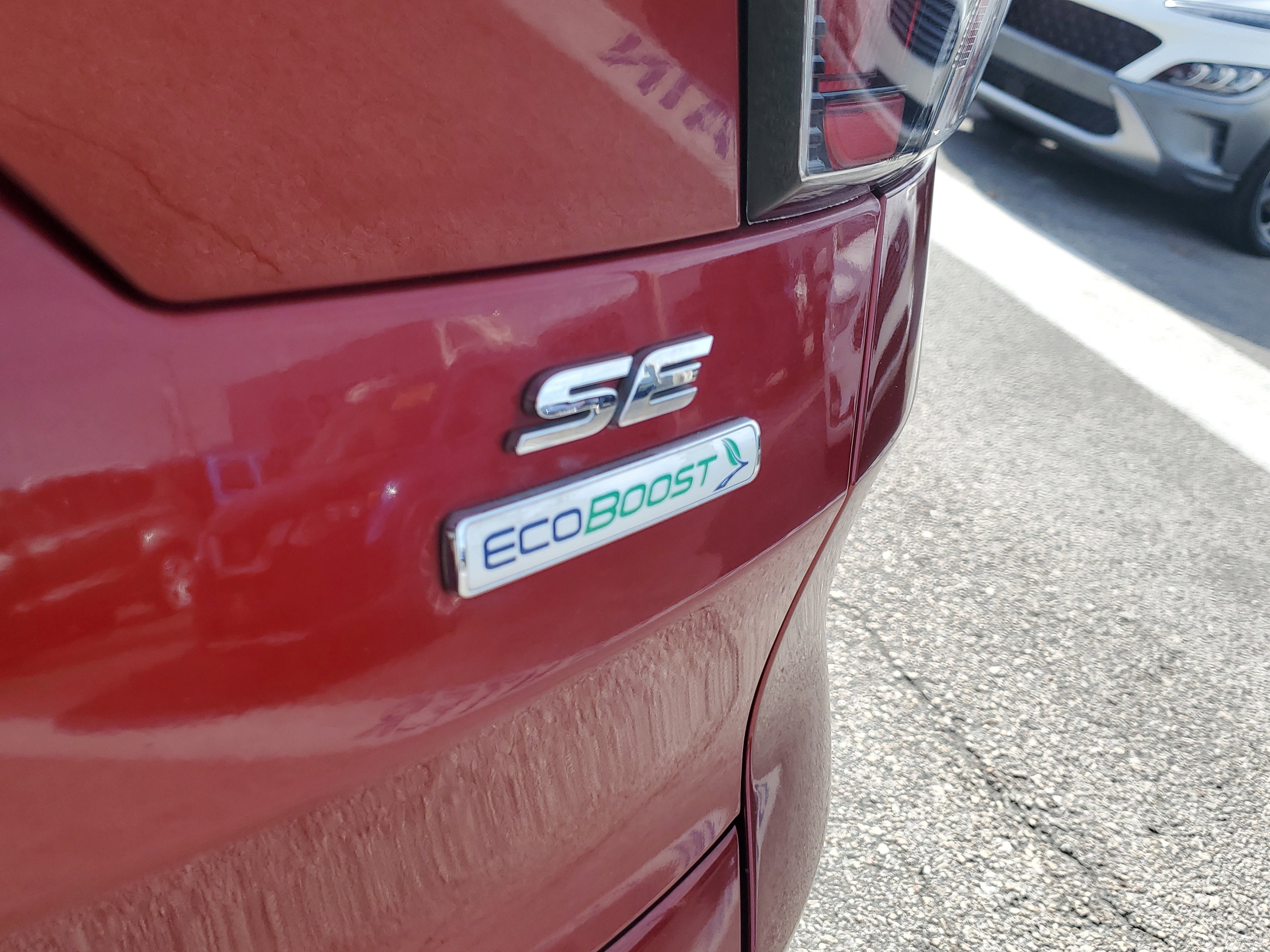 Used 2017 Ford Escape SE image 9