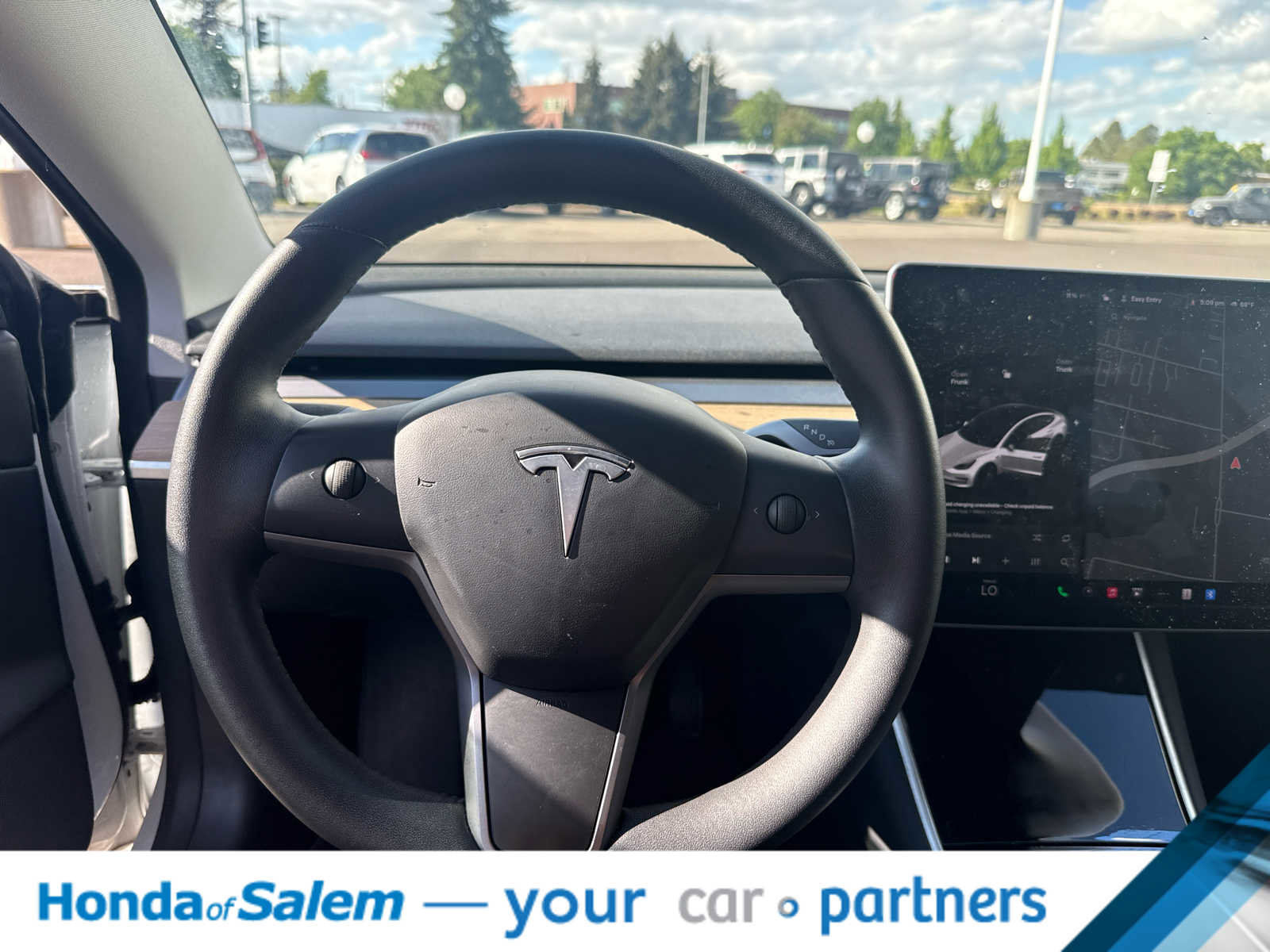 Used 2020 Tesla Model 3 Standard Range Plus RWD image 15