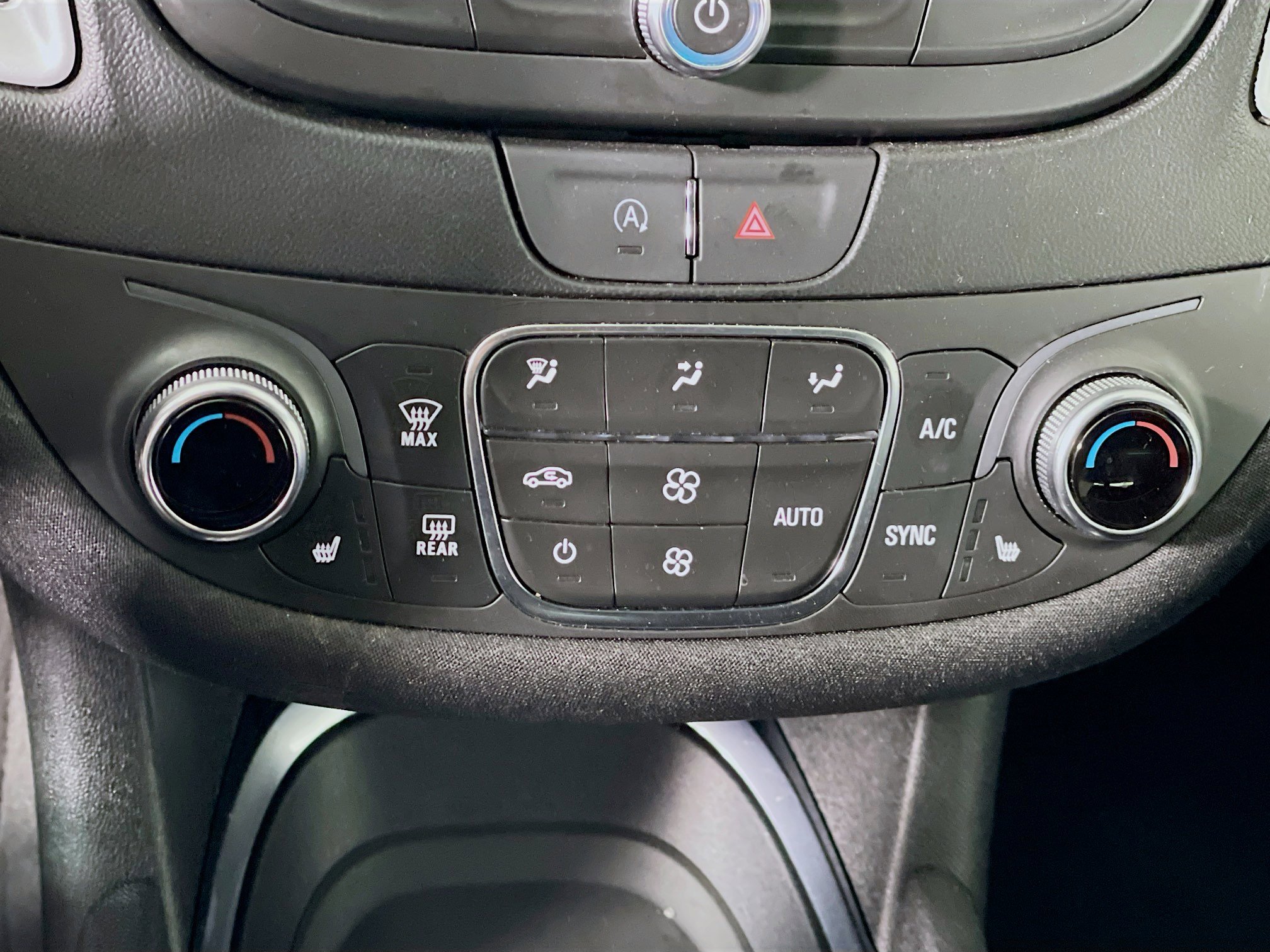 Used 2024 Chevrolet Malibu LT image 23