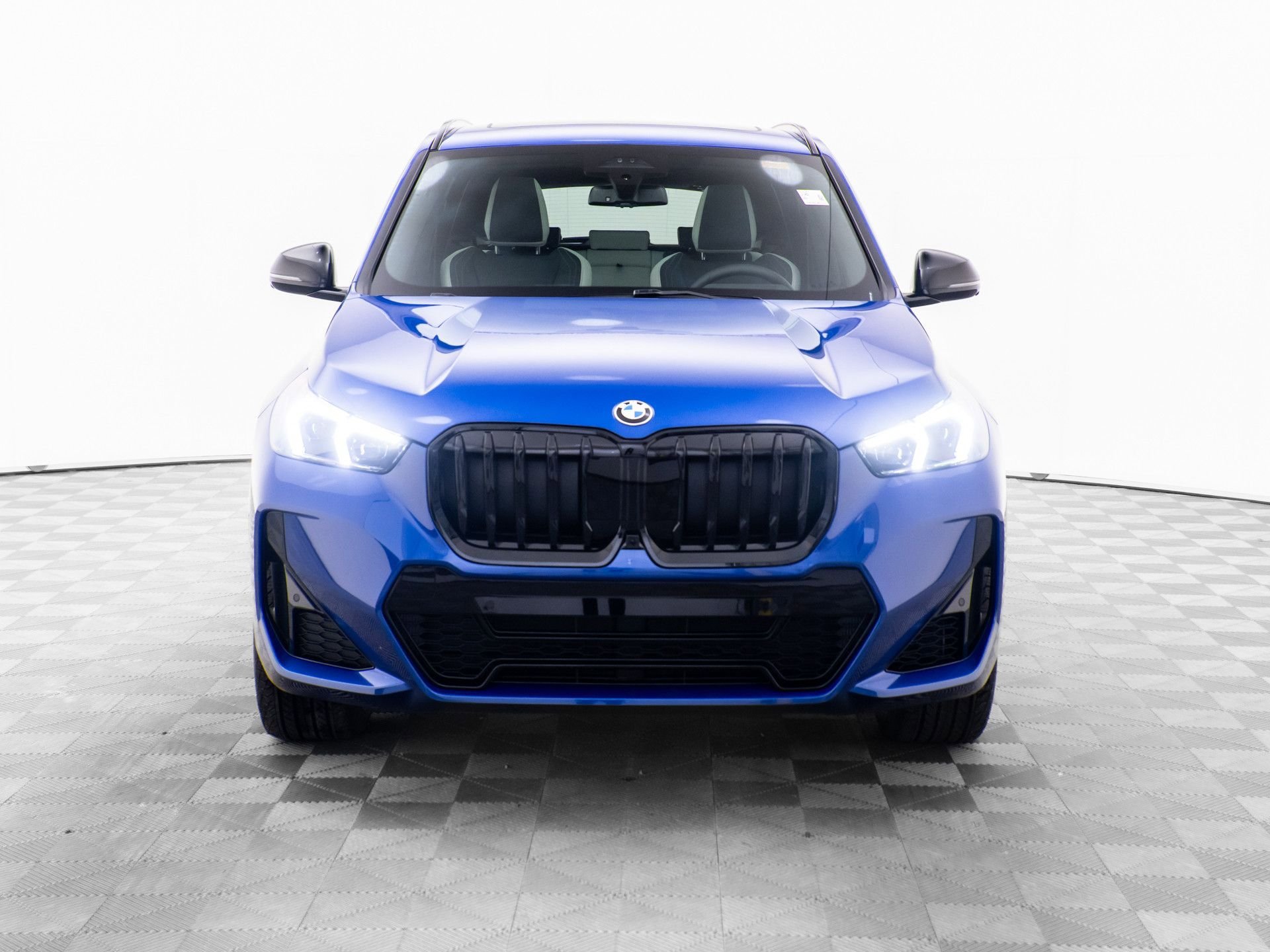 New 2026 BMW X1 xDrive28i w/ Technology Package AWD/4WD image 10