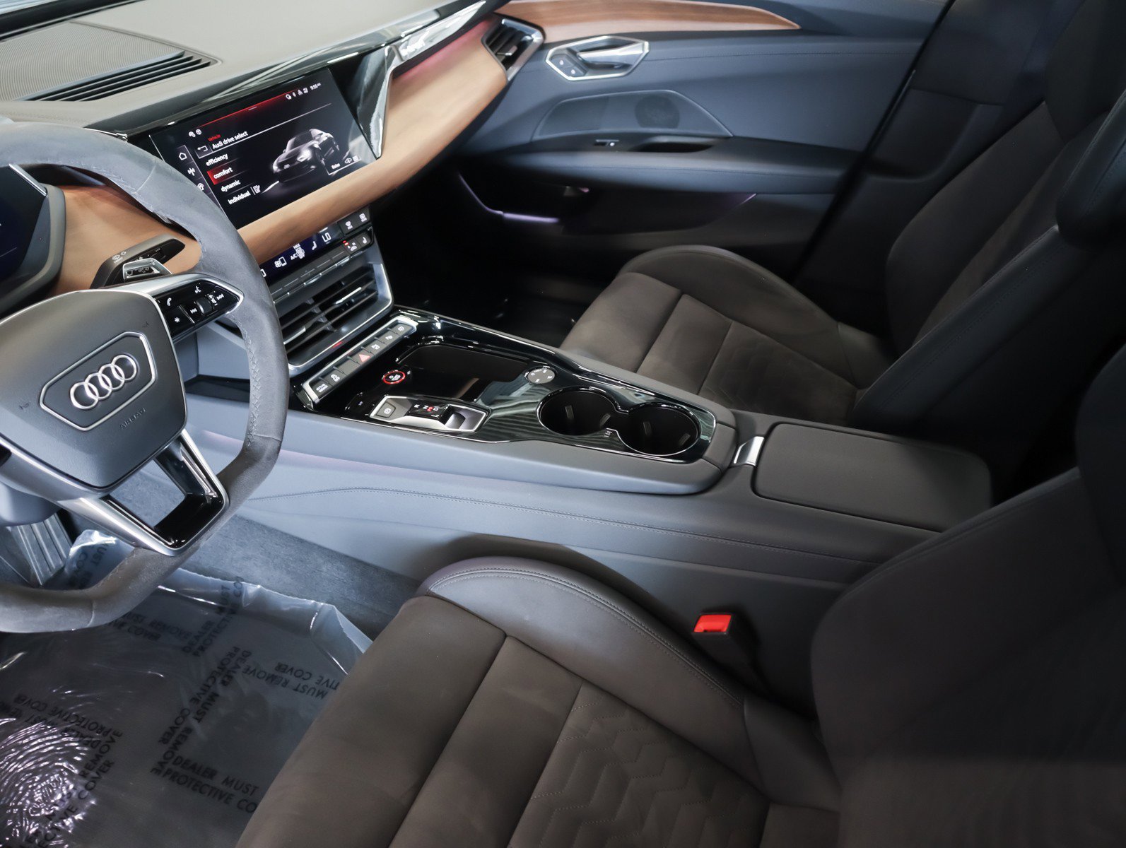 Certified 2024 Audi e-tron GT Prestige AWD/4WD image 21