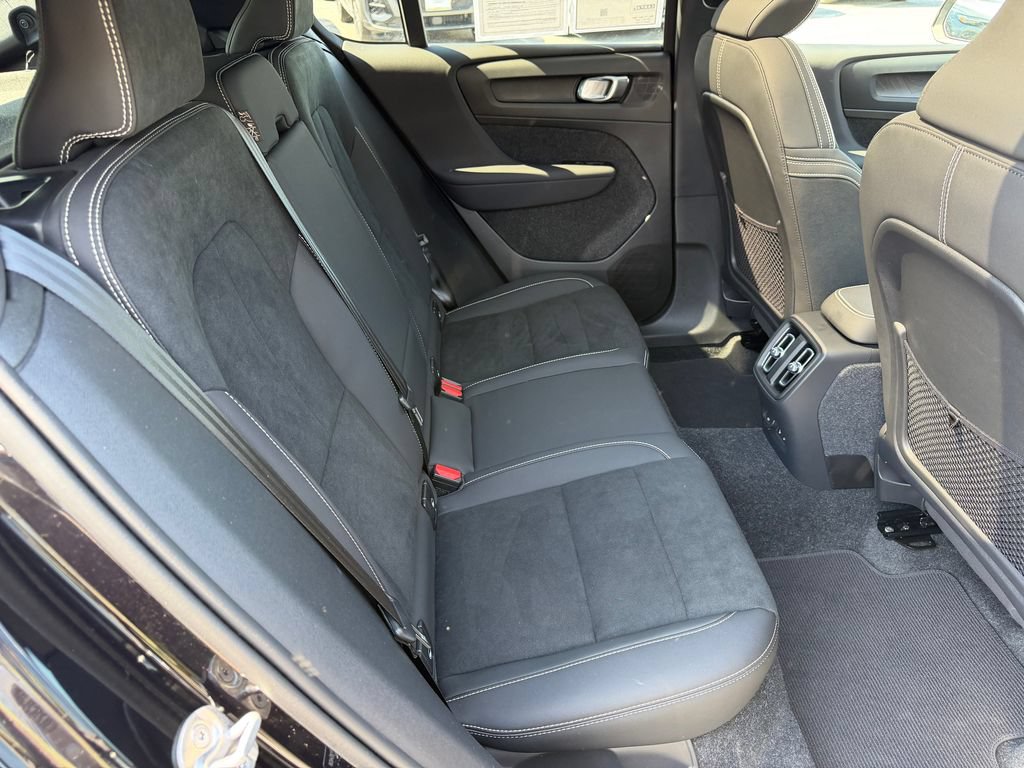 Certified 2023 Volvo C40 P8 Recharge Ultimate AWD/4WD image 18