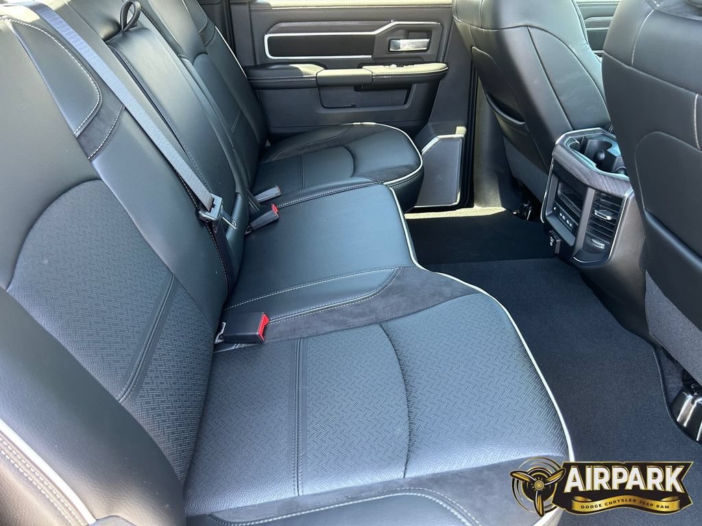 New 2026 RAM 2500 Laramie AWD/4WD image 14