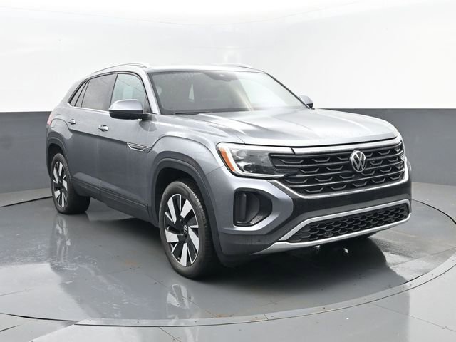 Used 2025 Volkswagen Atlas Cross Sport SE image 3