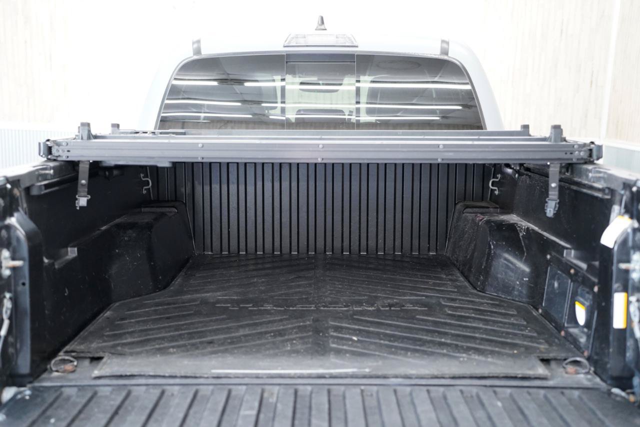 Used 2021 Toyota Tacoma TRD Sport w/ TRD Premium Sport Package AWD/4WD image 38