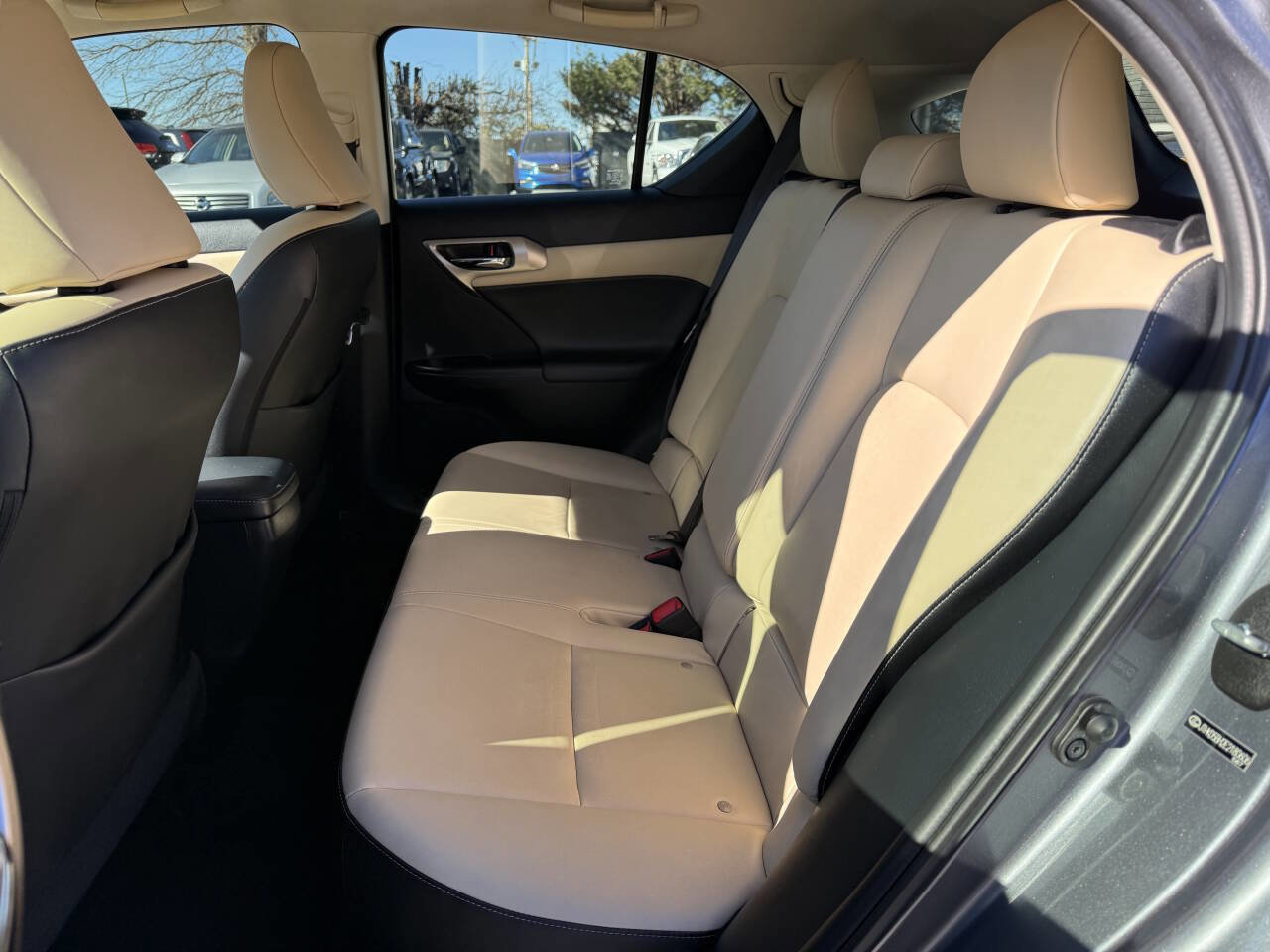 Used 2014 Lexus CT 200h image 11