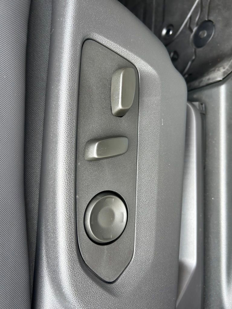 Used 2025 GMC Hummer EV 2X w/ LPO, Sport Package image 19