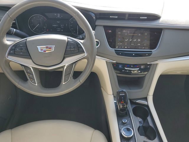 Certified 2021 Cadillac XT5 Premium Luxury w/ LPO, Floor Liner Package AWD/4WD image 12