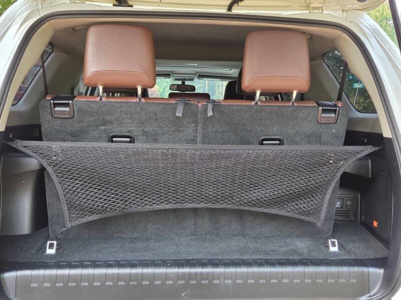Used 2018 Toyota 4Runner Limited AWD/4WD image 18