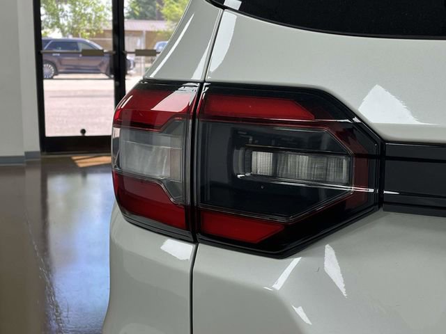 Used 2023 Honda Pilot Elite image 12