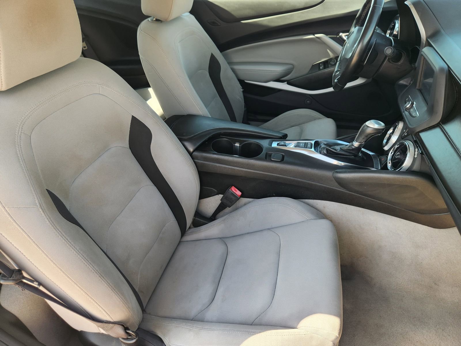 Used 2018 Chevrolet Camaro LT w/ RS Package image 15