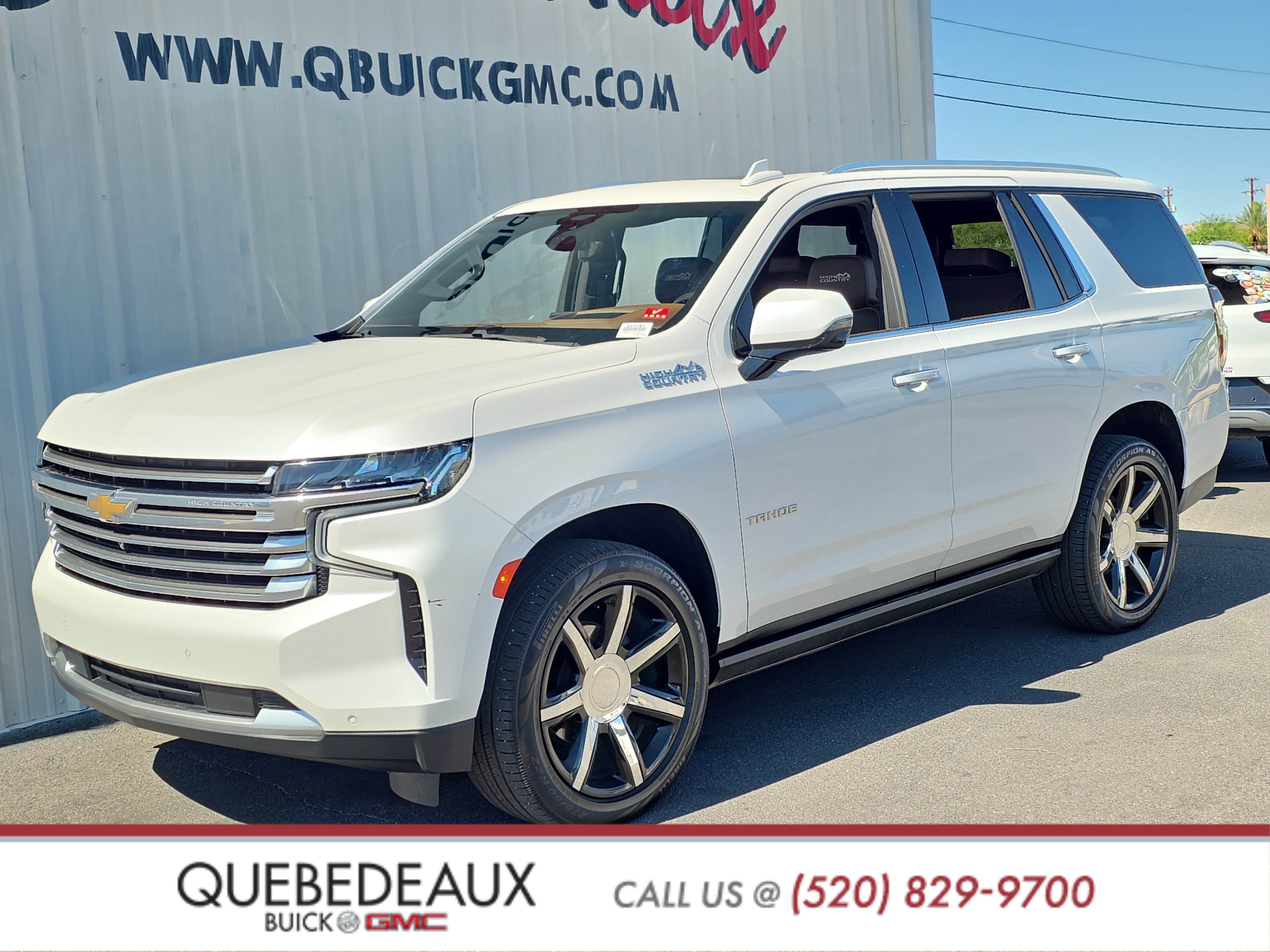 Used 2021 Chevrolet Tahoe High Country w/ Premium Package AWD/4WD image 3