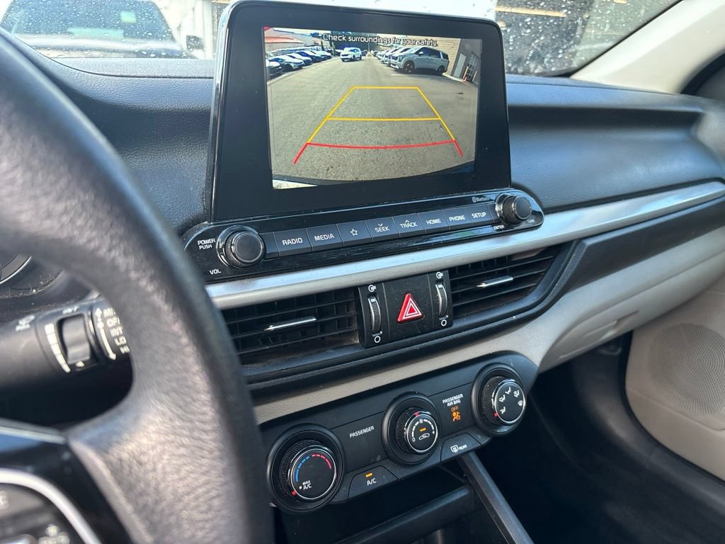 Used 2020 Kia Forte LXS FWD image 11
