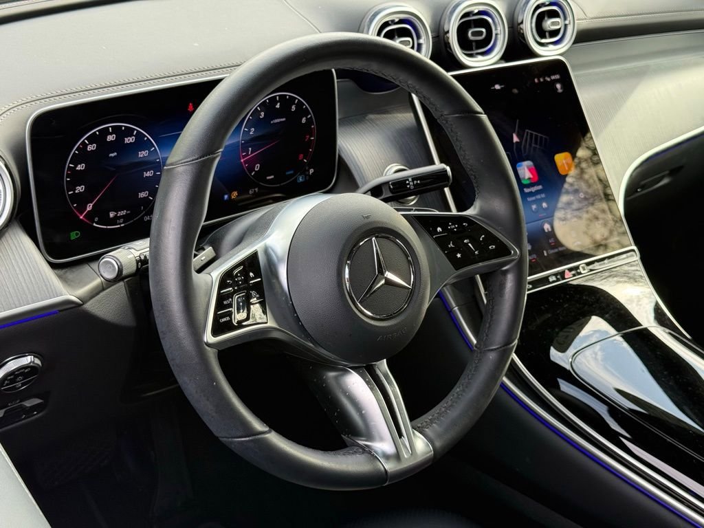 Used 2025 Mercedes-Benz GLC 300 image 19