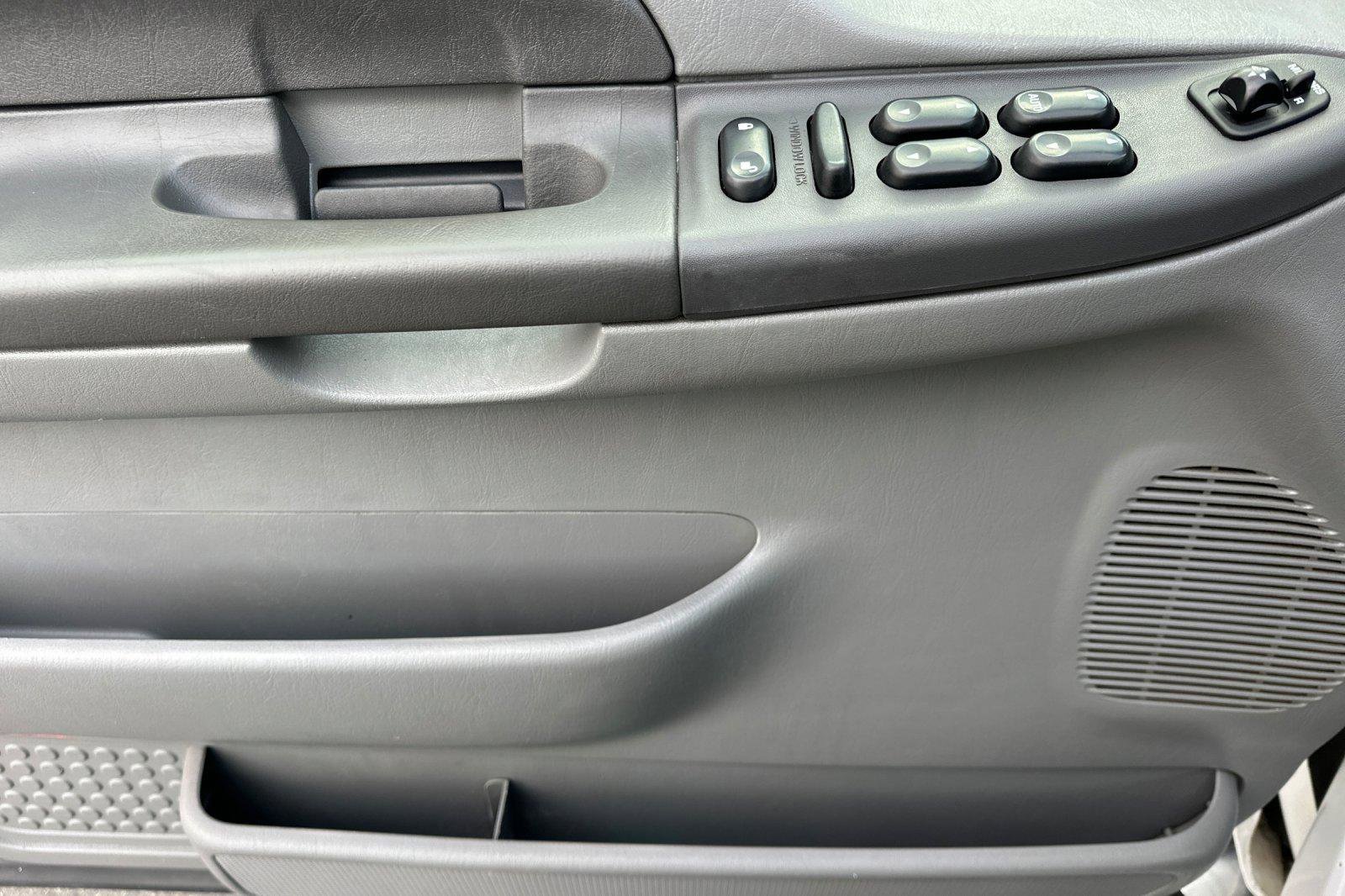 Used 2002 Ford F350 XL image 11