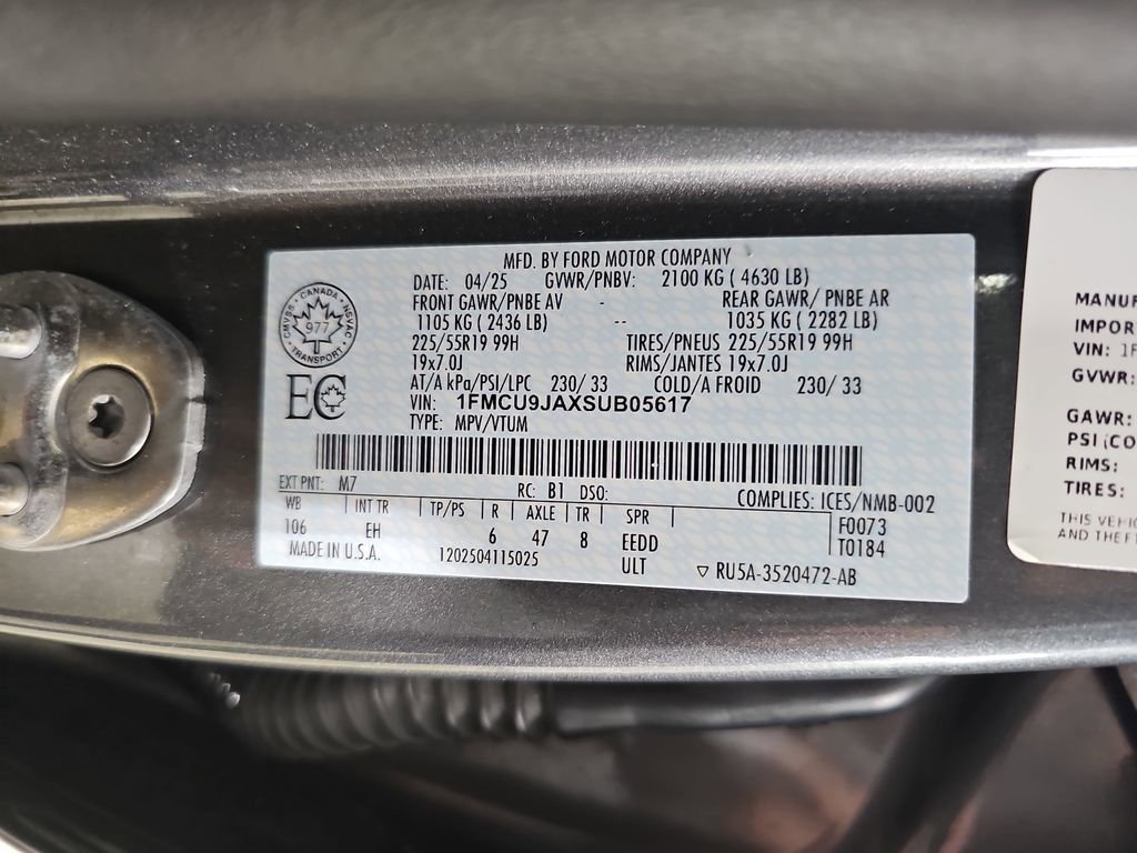 Used 2025 Ford Escape Platinum AWD/4WD image 42