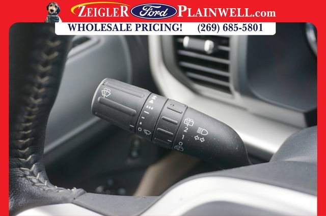 Used 2024 Ford Expedition XLT image 27