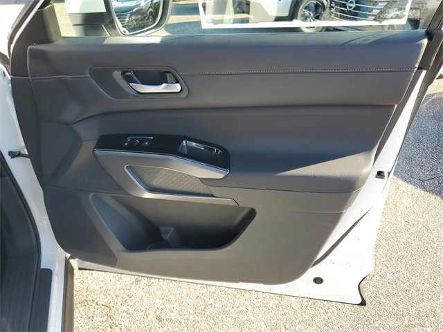 New 2025 Nissan Pathfinder SL image 37