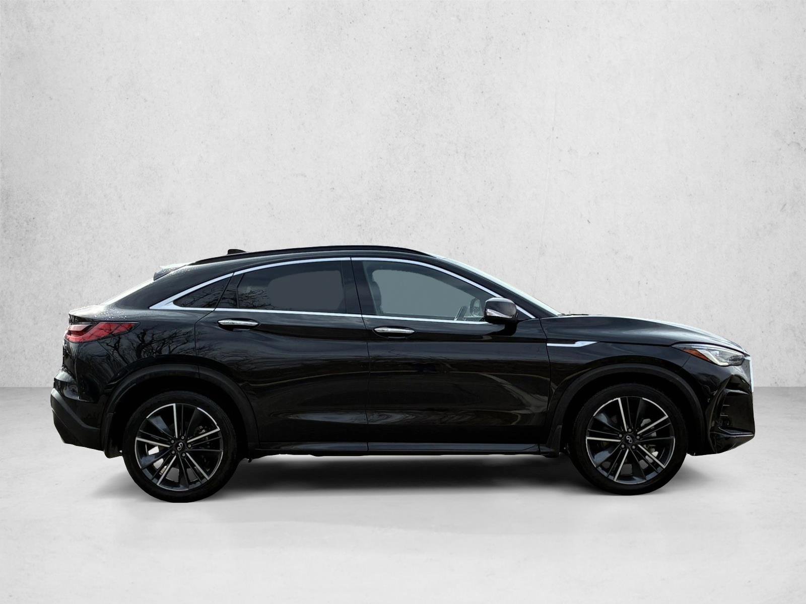 Used 2023 INFINITI QX55 Luxe w/ Cargo Package AWD/4WD video 4