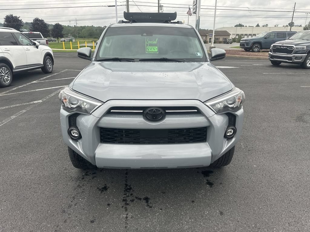 Used 2021 Toyota 4Runner Trail Special Edition AWD/4WD image 3