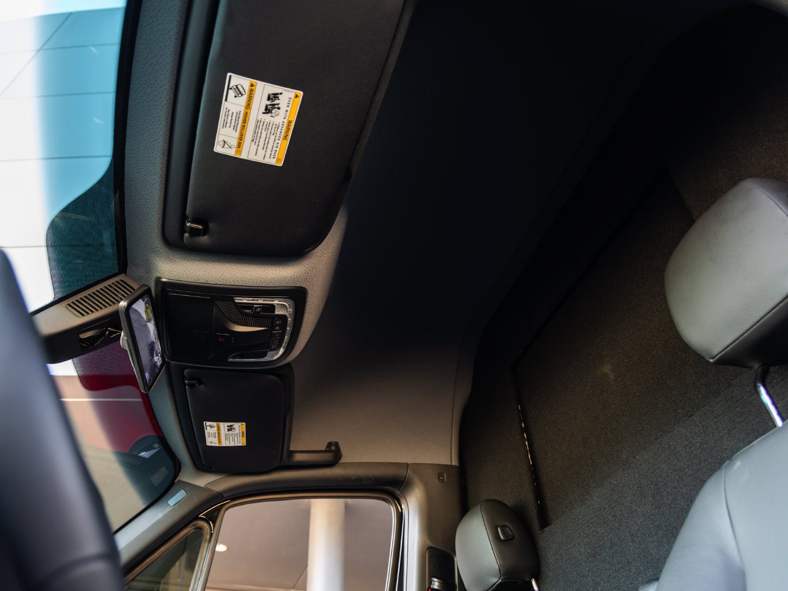 Used 2025 Mercedes-Benz Sprinter 2500 image 19